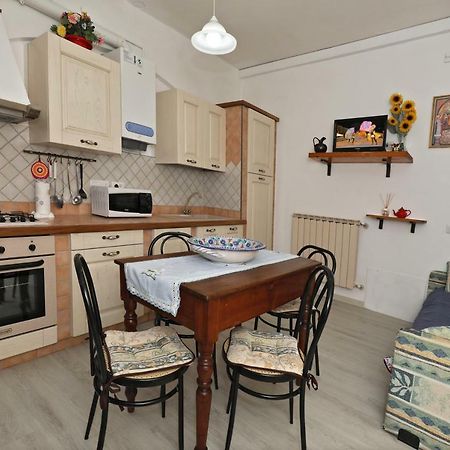 גוביו Agriturismo Villa Mozart Nel Verde מראה חיצוני תמונה