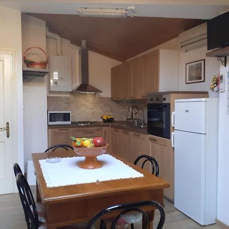 גוביו Agriturismo Villa Mozart Nel Verde מראה חיצוני תמונה