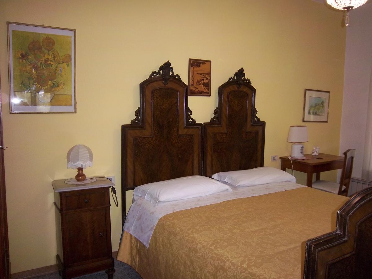גוביו Agriturismo Villa Mozart Nel Verde מראה חיצוני תמונה