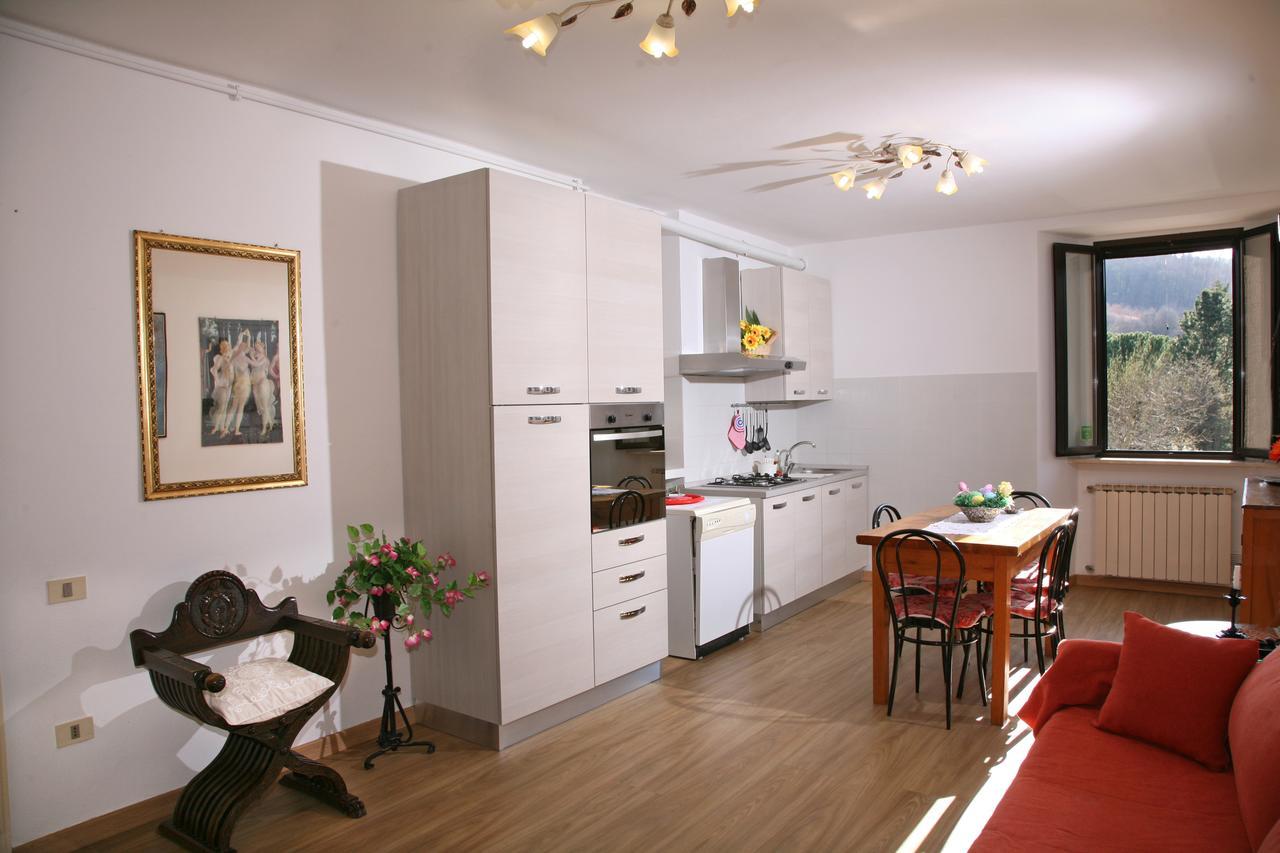 גוביו Agriturismo Villa Mozart Nel Verde מראה חיצוני תמונה