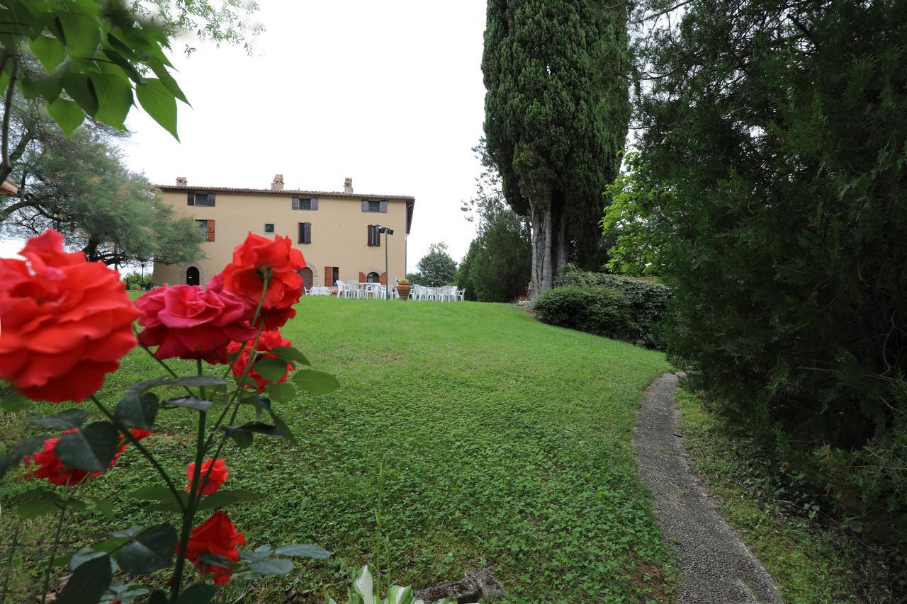 גוביו Agriturismo Villa Mozart Nel Verde מראה חיצוני תמונה