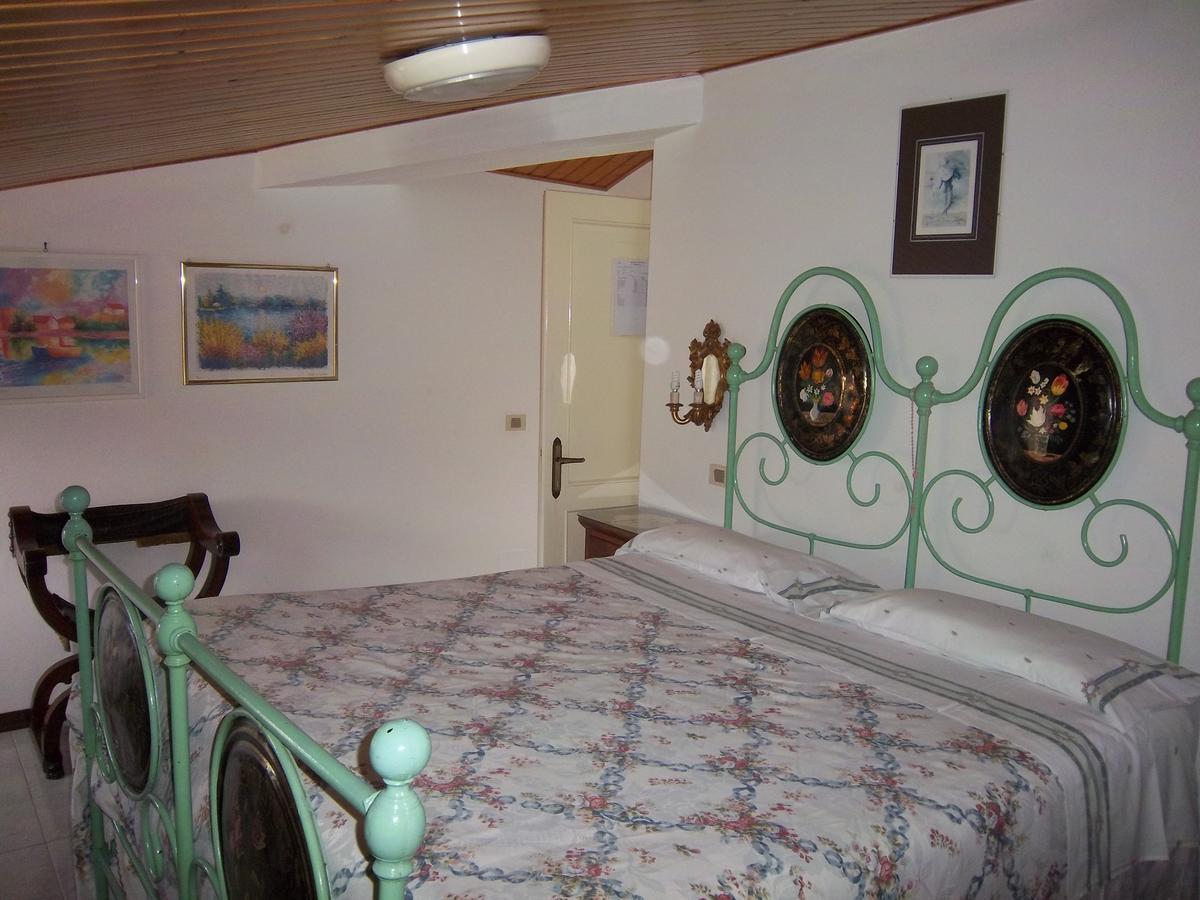 גוביו Agriturismo Villa Mozart Nel Verde מראה חיצוני תמונה
