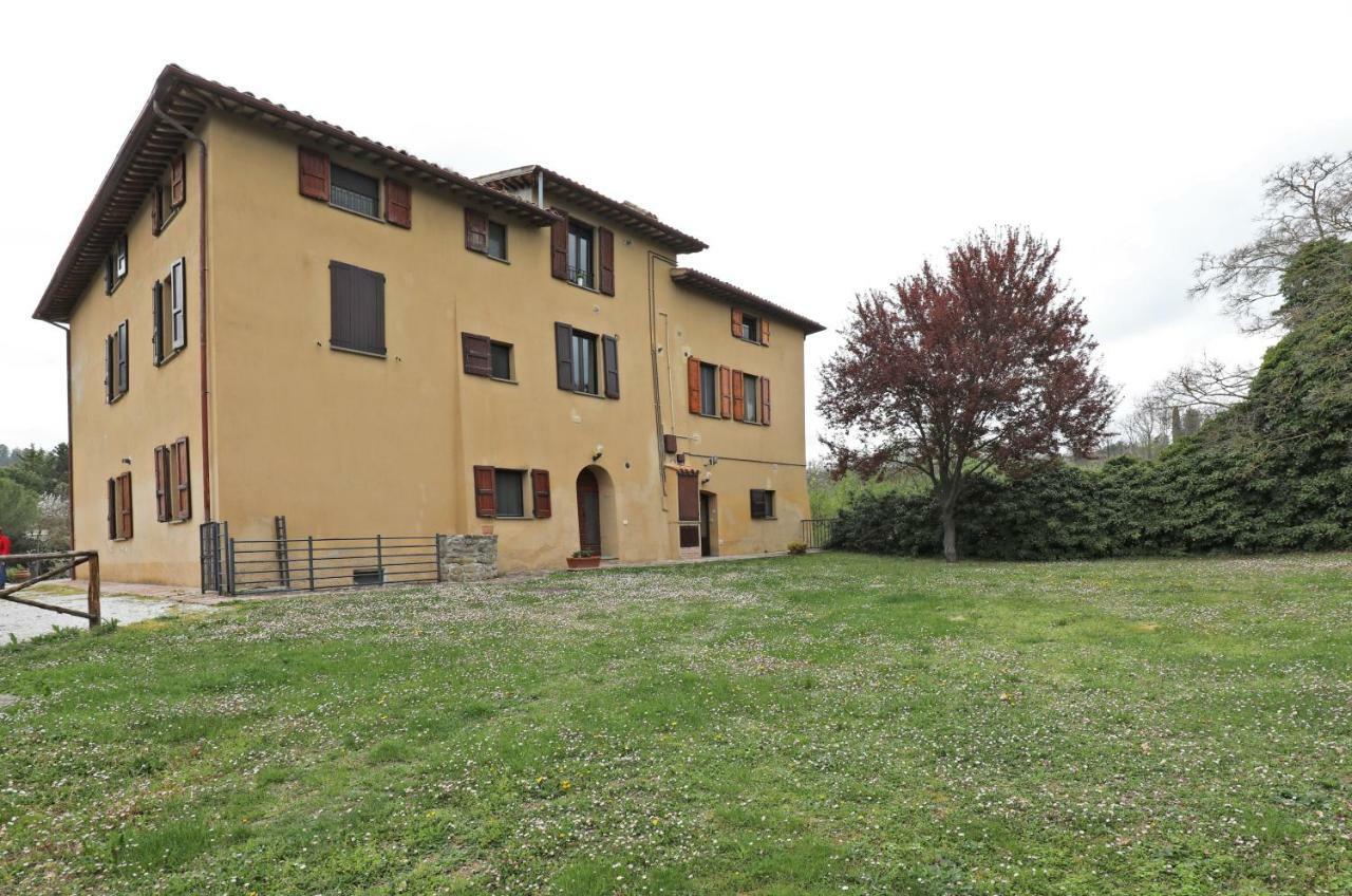 גוביו Agriturismo Villa Mozart Nel Verde מראה חיצוני תמונה